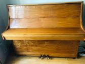 Pianinas Krasnyj Oktiabr