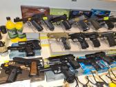 Airsoft ginklai,pistoletai,automatai, pneumatiniai - nuotraukos Nr. 6