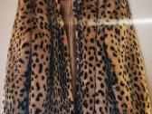 Gražus šiltas leopardinis paltukas