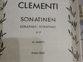 M.klementi natos fortepijonui
