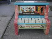 Pianinas zaislas is usa