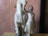 Porceliano statulele is CcccCCCP.zr. foto.