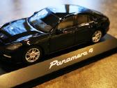 Porsche Panamera 4