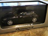 Porsche Panamera 4 - nuotraukos Nr. 3
