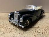 Mercedes benz 300s modelis 1/18 automodelis