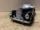 Mercedes benz 300s modelis 1/18 automodelis - nuotraukos Nr. 2