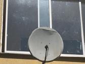 Palydovine antena su priedeliu