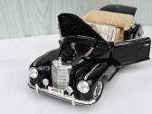 Mercedes 300 S 1:18 modelis diecast - nuotraukos Nr. 6