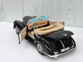 Mercedes 300s 1:18 modelis modeliukas diecast - nuotraukos Nr. 4