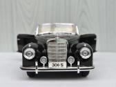 Mercedes 300s 1:18 modelis modeliukas diecast - nuotraukos Nr. 6