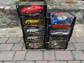 Modeliai nauji dežutėse 1:18 Ferrari Mercedes Benz