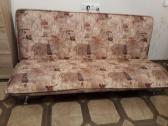Sofa lova labai kompaktiška, užimanti mažai vetos