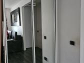 Balta spinta su veidrodinėm slenkančiom durim 120 - nuotraukos Nr. 3