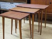 Vintažinių mid century tikmedžio staliukų trio - nuotraukos Nr. 10