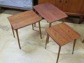 Vintažinių mid century tikmedžio staliukų trio - nuotraukos Nr. 12