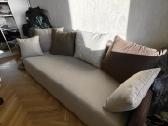 Šviesiai ruda kreminė sofa dvigulė
