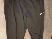 Nike kelnės