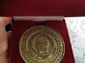 Parduodu sunkaus metalo, stalo medalį skirtą . - nuotraukos Nr. 3