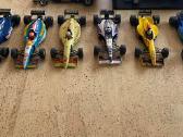 F1 bolidai Minichamps ir Onyx, po 30 eur 1:18. Gal