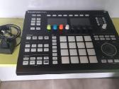 Native Instruments Maschine Studio ir kiti