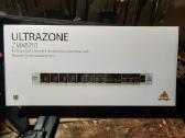 Behringer zmx8210 rack mikseris
