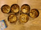 Vintažinis rinkinys metalinių taurelių su padėklu - nuotraukos Nr. 8