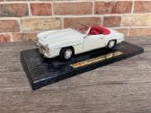 Mercedes Benz SL 190 1:18 modeliukas - nuotraukos Nr. 6
