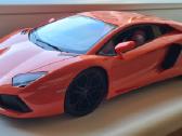 Lamborghini Aventador 1:16