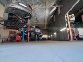 Reikalingas autošaltkalvis. Автосервис ищет механи