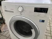 Electrolux 8 kg. Su garų funkcija.