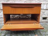 Vintažinė mid century riešutmedž TV/audio spintelė - nuotraukos Nr. 6
