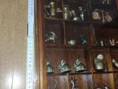 Kolekcinės miniatūros su pakabinama lentynėle - nuotraukos Nr. 7
