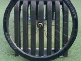 Road carbon rear wheel Icon
