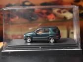 Nauj Mercedes Benz Ml 320, mini vitrinoje. M 1:87. - nuotraukos Nr. 6