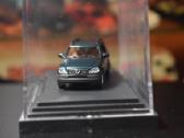 Nauj Mercedes Benz Ml 320, mini vitrinoje. M 1:87. - nuotraukos Nr. 7