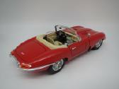 Jaguar E type modelis 1/18 atsidaro visos dalys - nuotraukos Nr. 3