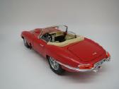 Jaguar E type modelis 1/18 atsidaro visos dalys - nuotraukos Nr. 4