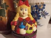 Villeroy & Boch porcelianinė dėžutė.