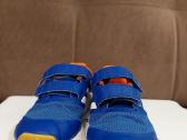 Adidas kedai berniukui