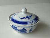 Japoniškas porceliano indelis