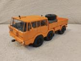 Tatra 813 1:43