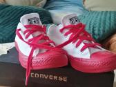 Converse sportbačiai.