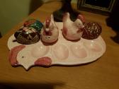 Porceleninis padėkliukas velykiniams kiaušiniams