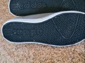 Kedai Adidas - nuotraukos Nr. 2