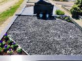 Nuolatinė kapų priežiūra.trinkelių klojimas.