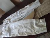 Parduodu baltas mediko kelnes. Kaina: 20 eur