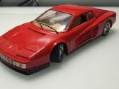 Ferrari Testarossa modeliukas 1:18 atsidaro dalys