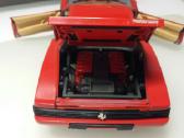 Ferrari Testarossa modeliukas 1:18 atsidaro dalys - nuotraukos Nr. 3