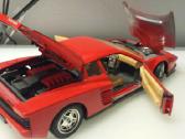 Ferrari Testarossa modeliukas 1:18 atsidaro dalys - nuotraukos Nr. 4