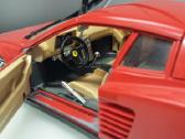Ferrari Testarossa modeliukas 1:18 atsidaro dalys - nuotraukos Nr. 6